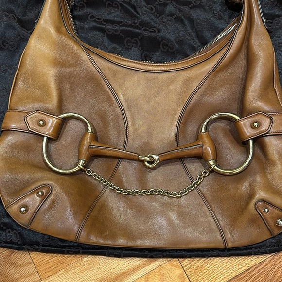 AUTHENTIC GUCCI TAN LEATHER HORSE BIT CHAIN HOBO STYLE HANDBAG PURSE & DUST BAG - Picture 4 of 16